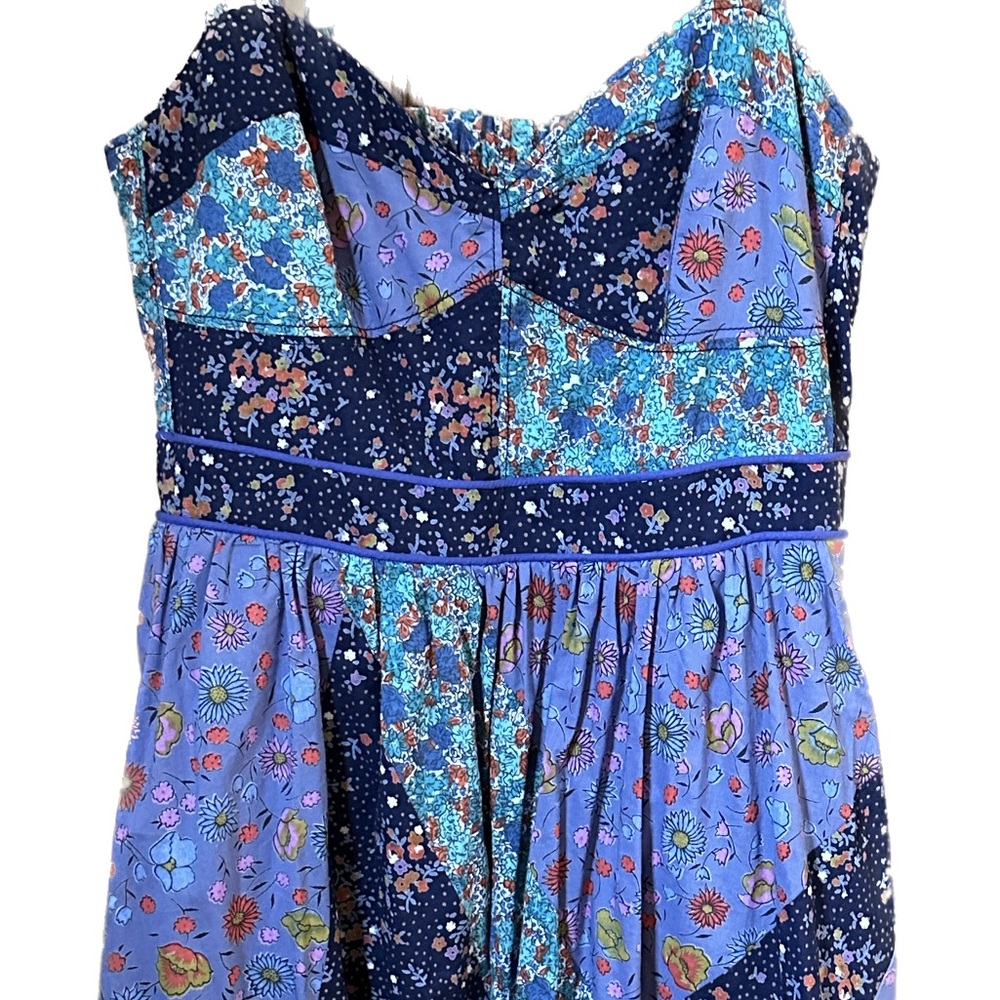 Maeve Anthropologie summer dress with pockets and ruched back. Beautiful patrern